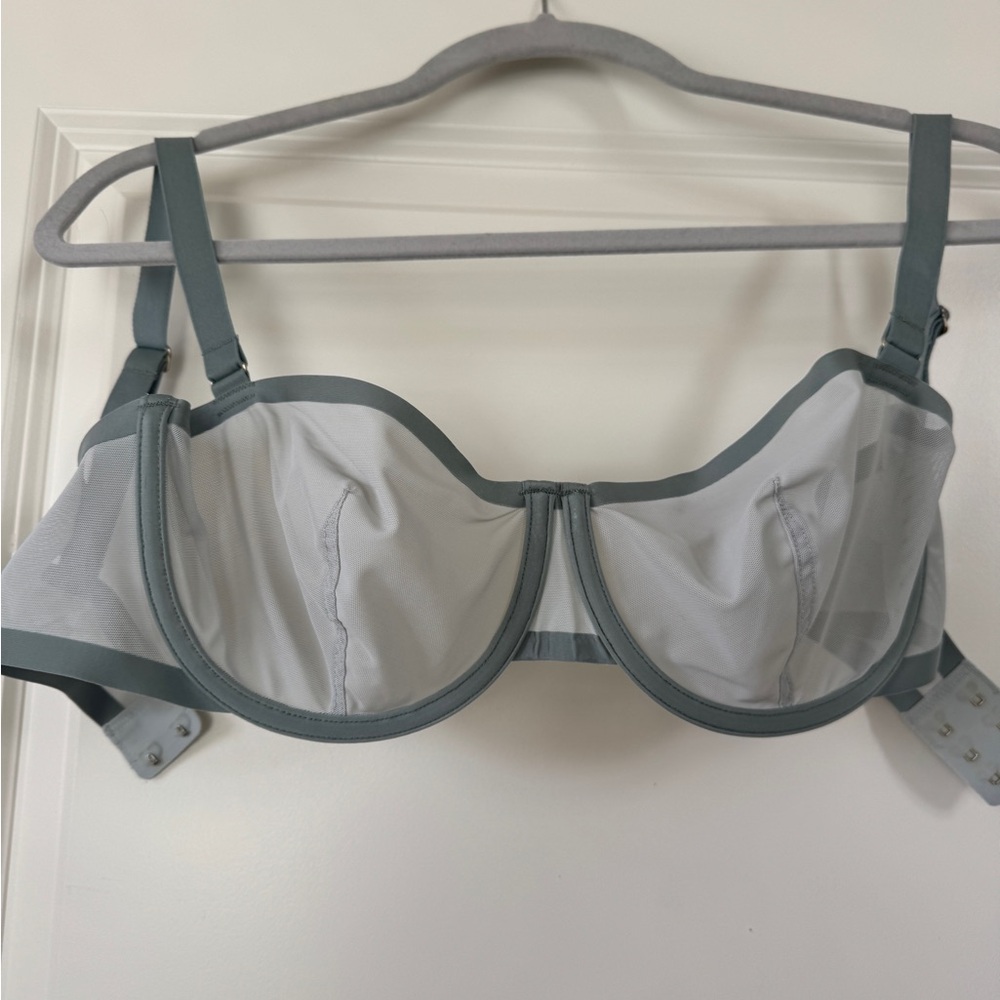 CUUP Underwire Bra in Light Gray with Sage Trim